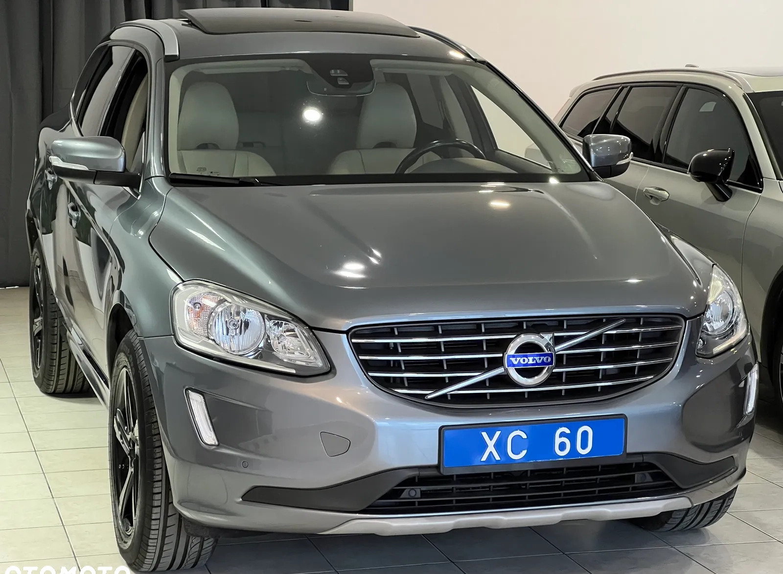 Volvo XC 60 cena 125700 przebieg: 162000, rok produkcji 2017 z Stawiszyn małe 172